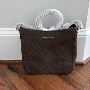 Michael Kors Jet Set Bag